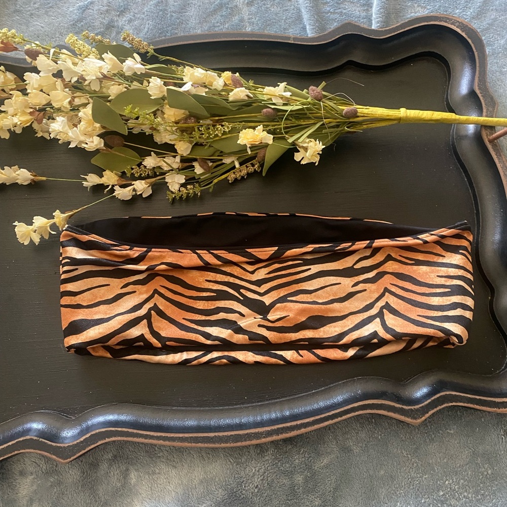 🐅Kendall and Kylie bandeau! M tiger stipe - Picture 3 of 3